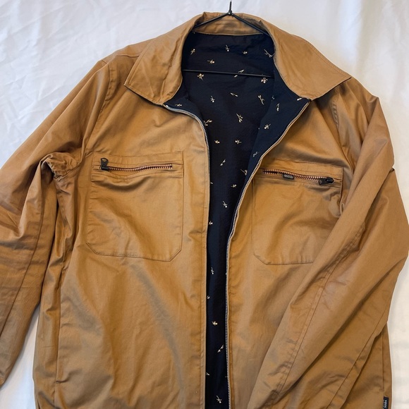 Reversible jacket - Picture 8 of 10